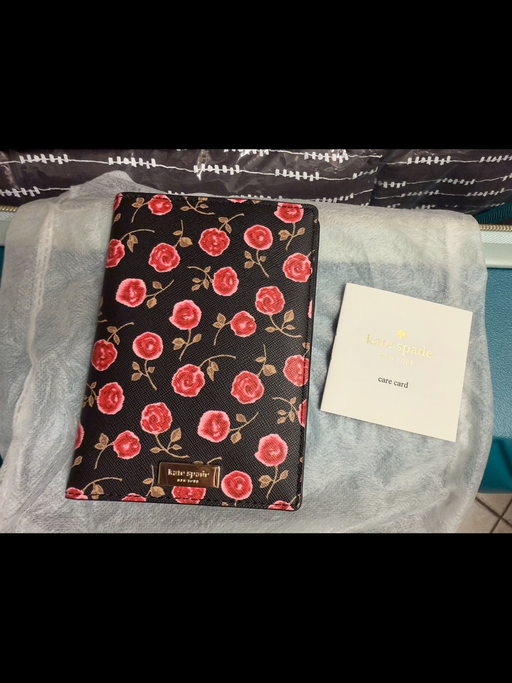 Kate Spade Laurel Way Hazy Rose Imogene Passport Case Rooster Red NWOT
